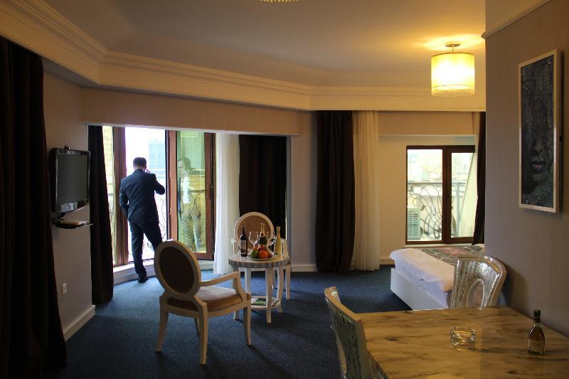 Amber Hotel Baku Exterior foto